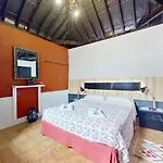 Charming House With Shared Pool In