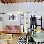 Charming House With Shared Pool In * Σαν Κριστόμπαλ ντε Λα Λαγούνα