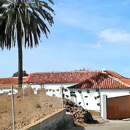 Charming House With Shared Pool In * La Laguna (Tenerife)
