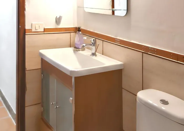 Prázdninový dům Charming House With Shared Pool In