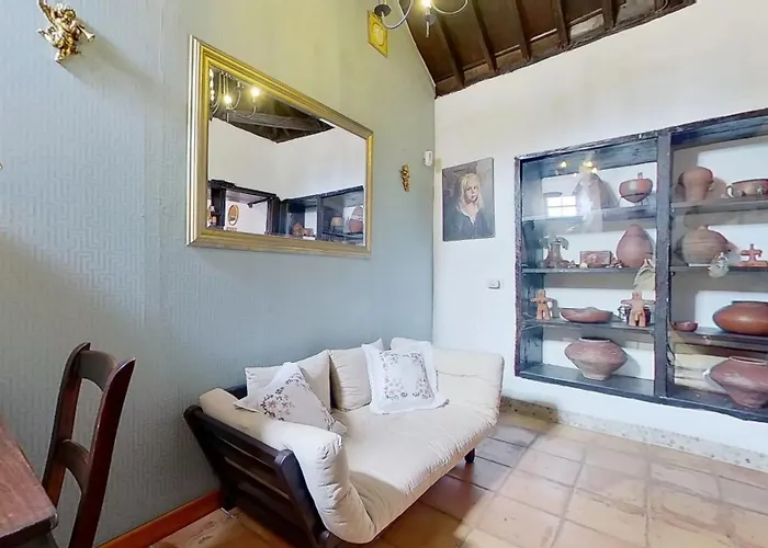 度假居 Charming House With Shared Pool In