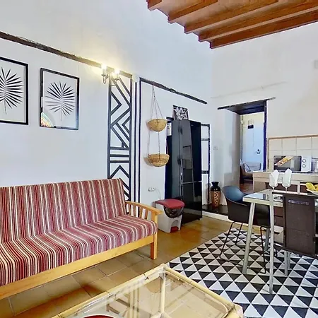 Prázdninový dům Charming House With Shared Pool In La Laguna (Tenerife)