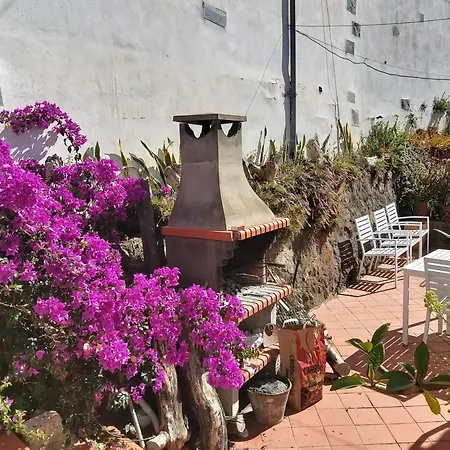 Charming House With Shared Pool In La Laguna