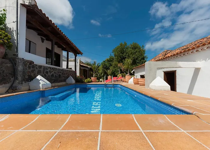 Nyaraló Charming House With Shared Pool In *